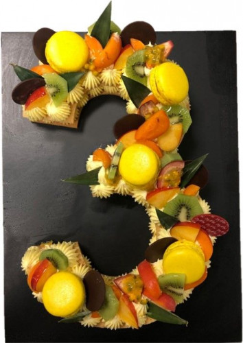 number-cake-fruits